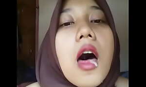 Indonesian Malay Hijabi Roasting 02