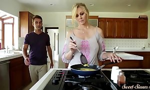 Orally satisfied milf team-fucked by the brush stepson